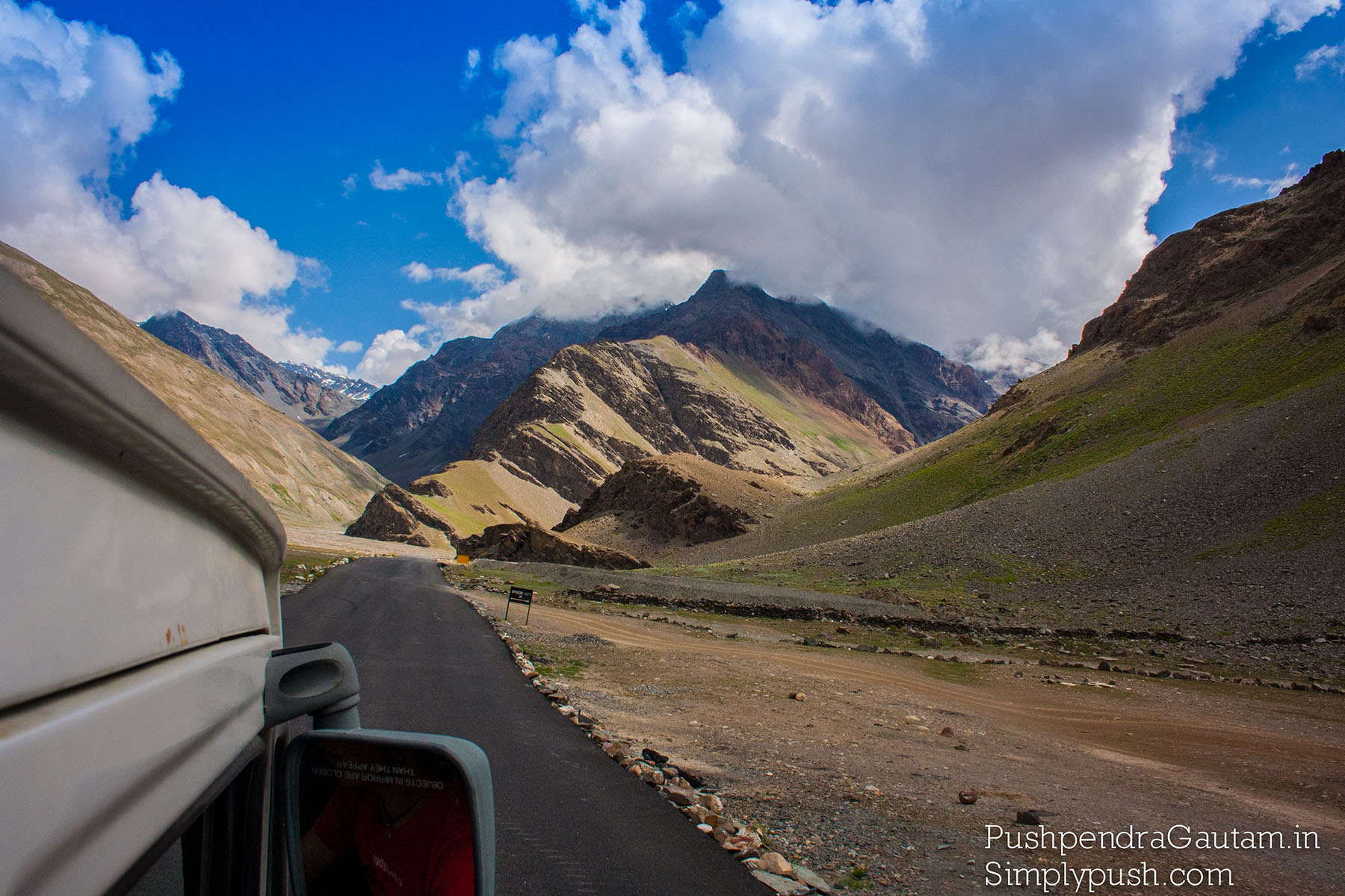 best-travel-blooger-himachal-pradesh-india